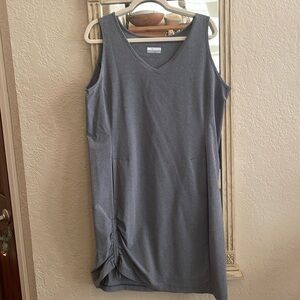Columbia women's sleeveless dress size extra large gray color